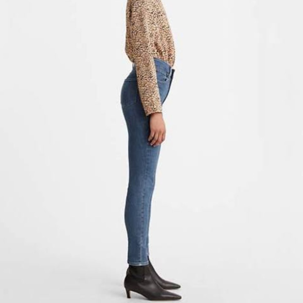Levi’s 721 high rise skinny jean in lapis trot - Picture 4 of 15